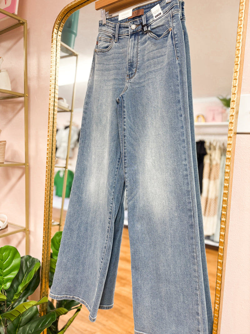 Jules Wide Leg Jeans