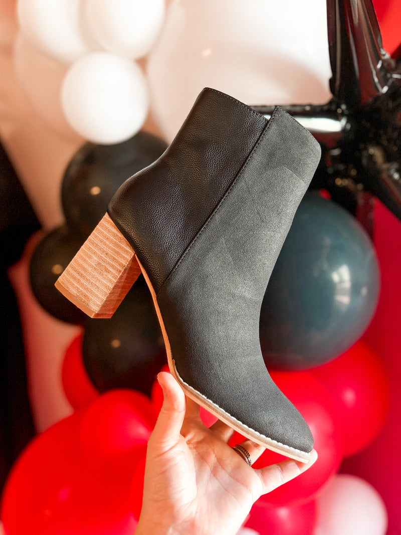 Jennifer Two Tone Boots